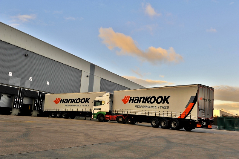 20130122__Hankook_liveries_rolled_out_by_Drummond_Distribution_2